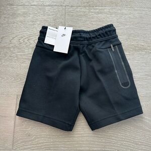 Boys kids youth Nike tech fleece shorts black heavyweight size XS